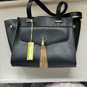 Gianni Bini black purse